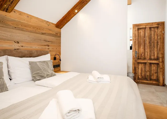 Cornelia Alpesi faház